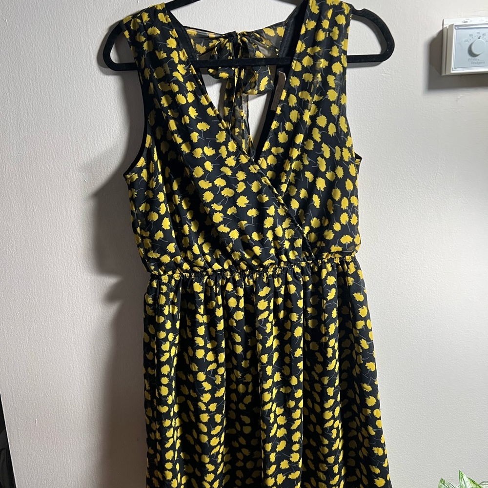Fun 2 Fun Black and Yellow Backless Dress